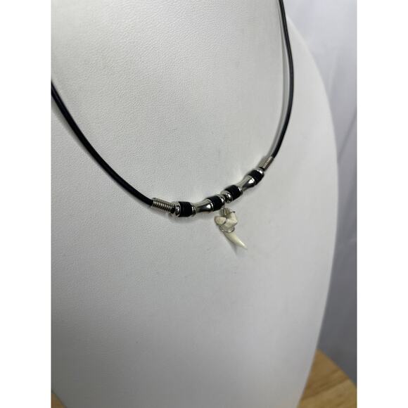 Shark tooth necklace choker black cord silver tone beach vacation boho bohemian - Picture 2 of 8